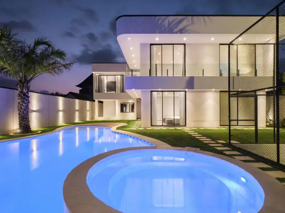 Dijual! Rumah Impian Mewah Terletak di Jantung Kota SANUR, Bali