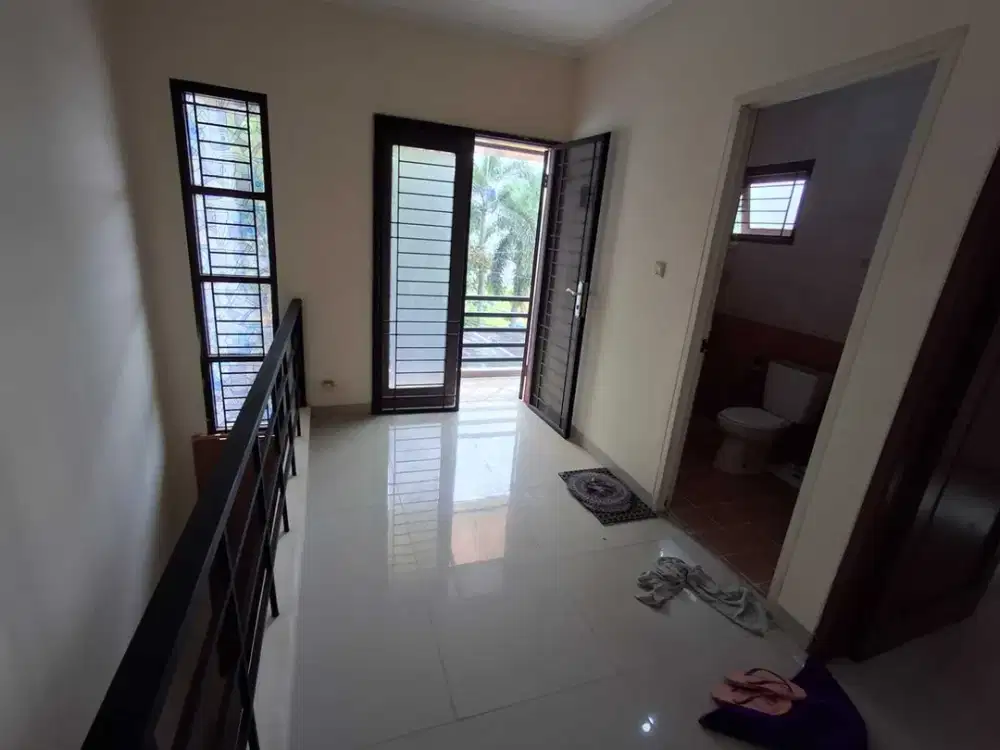 di sewa rumah fasilitas AC Listrik & PAM Di gading serpong tangerang