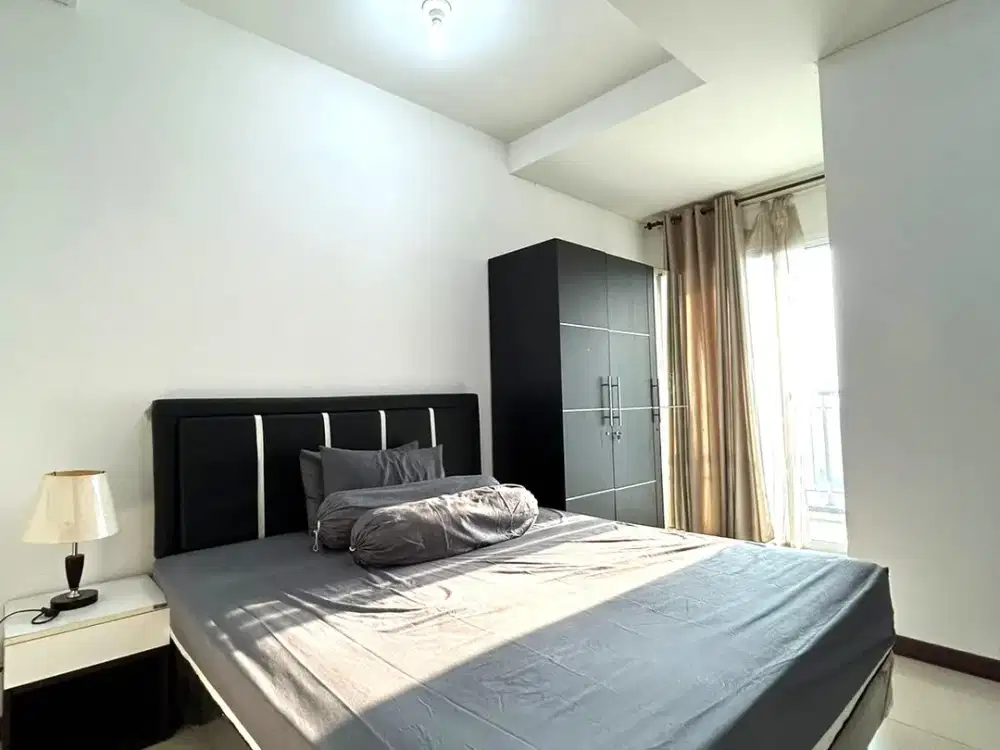 Condominium Green Bay Pluit 2 BR Furnish Lengkap View Laut Lepas!