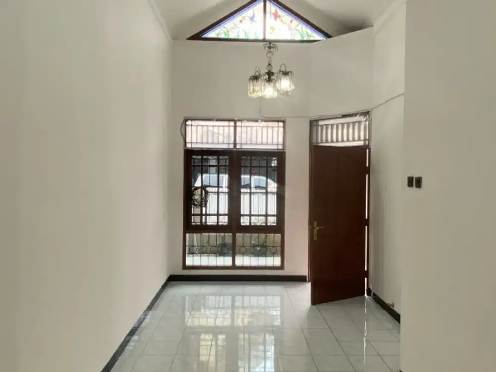 Disewakan Rumah Area Duren Sawit Jaktim ( Fa)