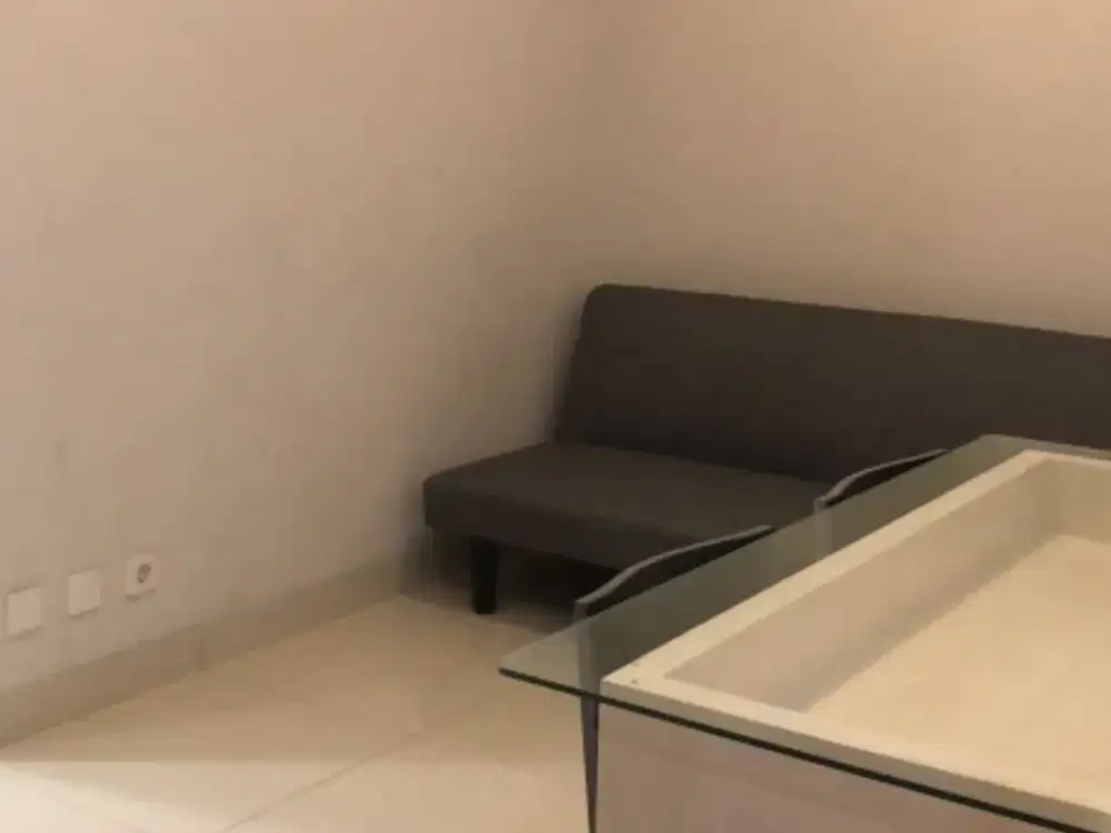 di sewakan apartemen the mansion Kemayoran  2 bedroom  semi  furnish