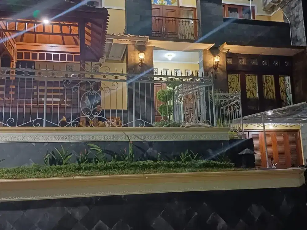 Dijual Rumah 2 lt Siap Huni lengkap dengan Furniturenya.