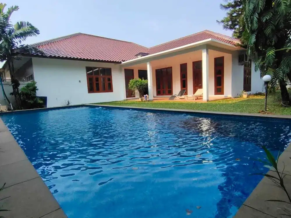 Disewakan Rumah Luas Cocok Untuk Co-Working Muat 25 Mobil Kemang