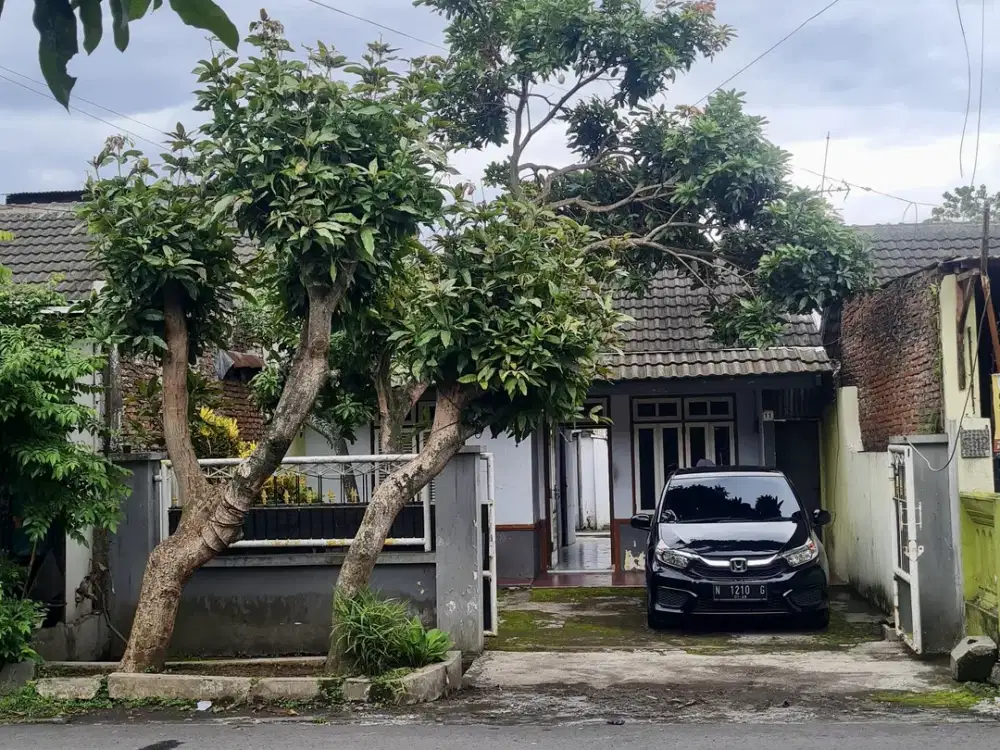 Rumah Murah pinggir jalan Sawojajar cocok buat kantor/usaha