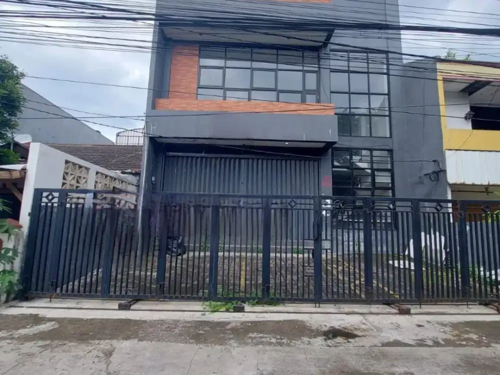 Ruko Strategis Dekat Pusat Kota Area Bisnis di Antapani Bandung