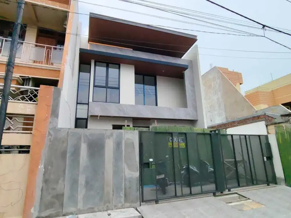 Dijual rumah baru gress manyar kertoarjo