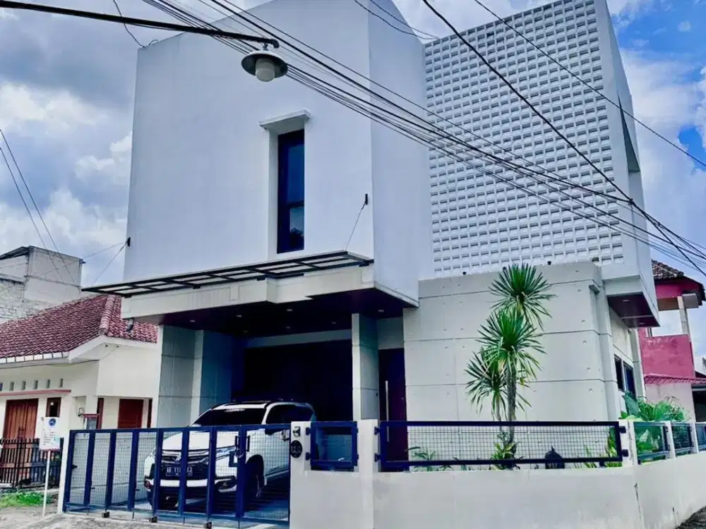 Rumah Scandinavian Semi Furnished dekat Kampus Stipram Yogyakarta
