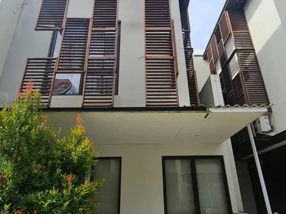 Rumah 3 Lantai Whelford Greenwich BSD Semi Furnished