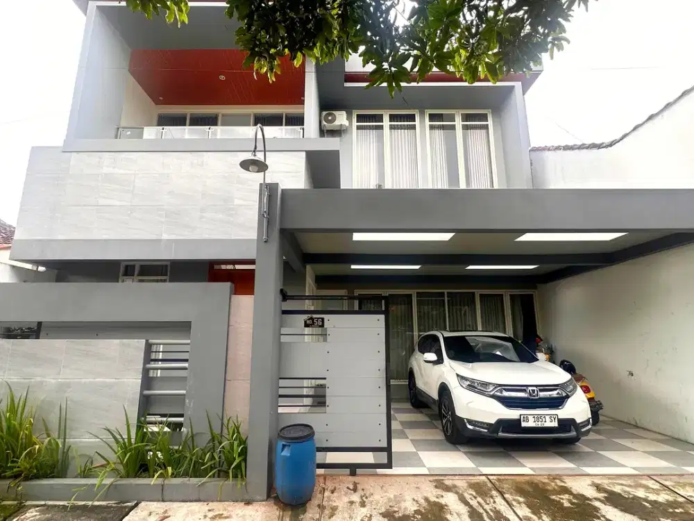Rumah luas desain mewah modern area Nogotirto Dekat kota