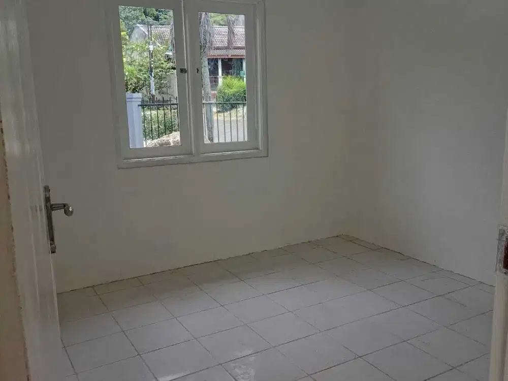 Dijual Rumah Hook di Villa Pamulang