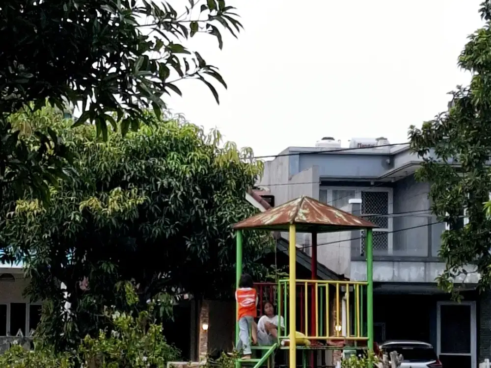 Dijual Rumah Bagus di Cluster Boulevard Graha Raya