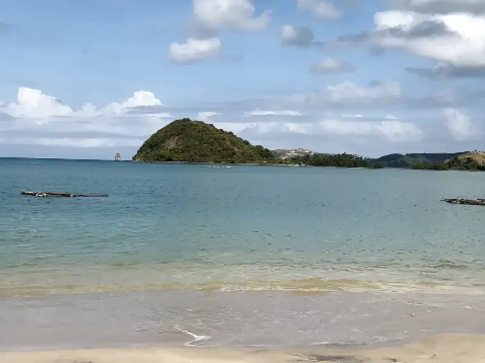 Tanah pinggir pantai Bumbang dekat Kuta Mandalika