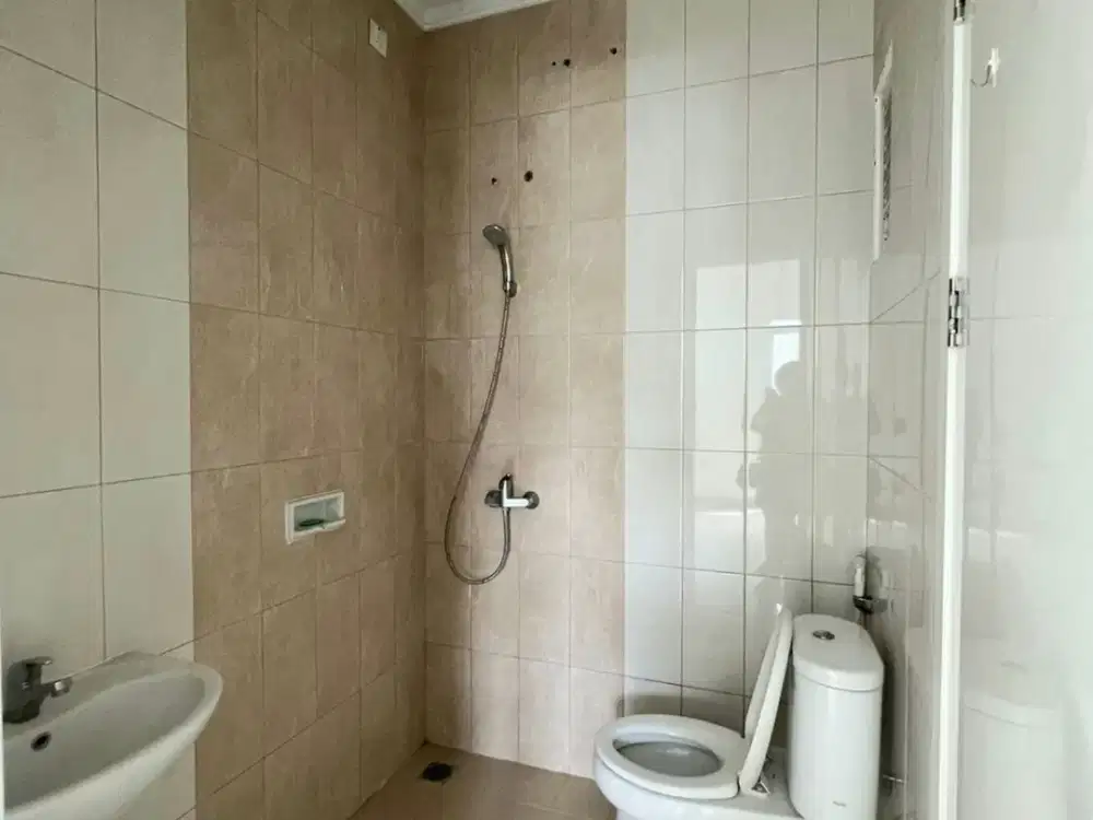 Rumah minimalis gading serpong kaum milenial siap huni lingkungan asri