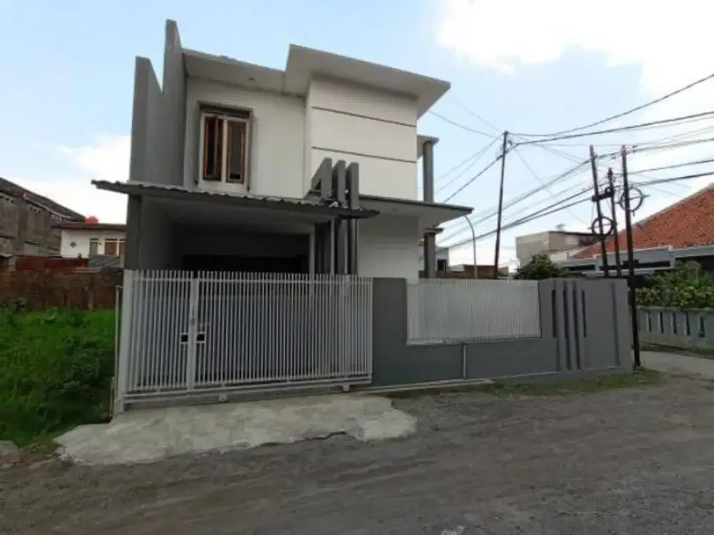 Rumah MURAH LELANG siap huni cantik di Jl.Ciwaruga Girang V, Bubat