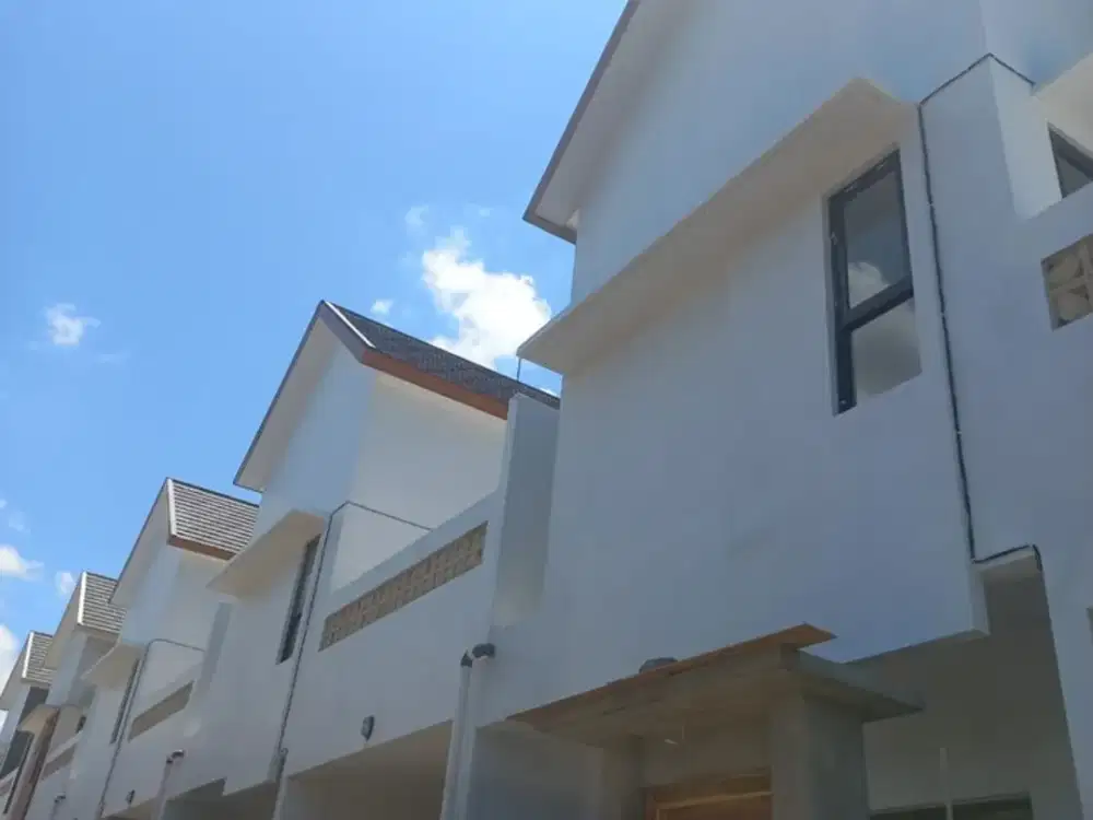 Rumah minimalis lantai 2 di a rea pusat kota dekat kemana mana