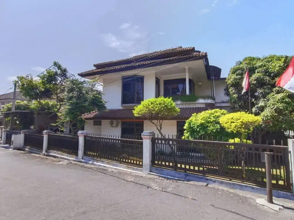 DIJUAL RUMAH LUAS NYAMAN DI GUNUNG BATU PASTEUR BANDUNG UTARA