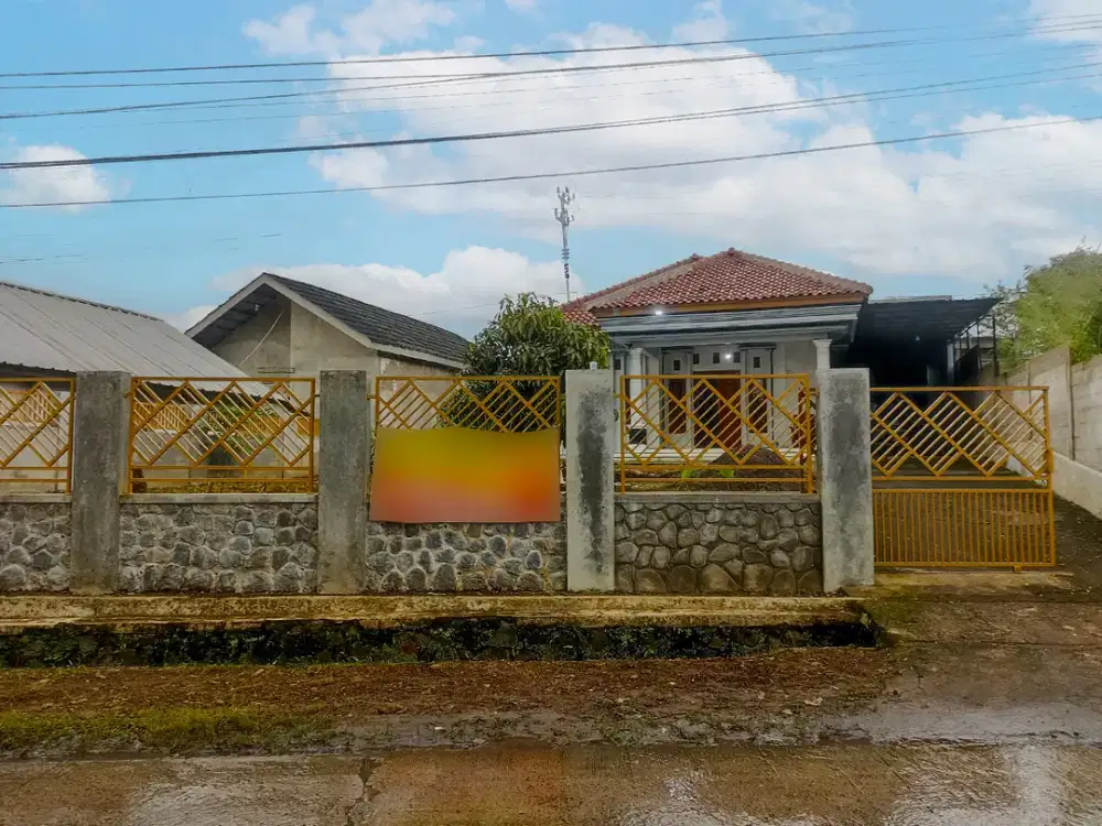 Rumah Bagus Siap Huni Tanah Luas di Dekat Pusat Kota Cianjur
