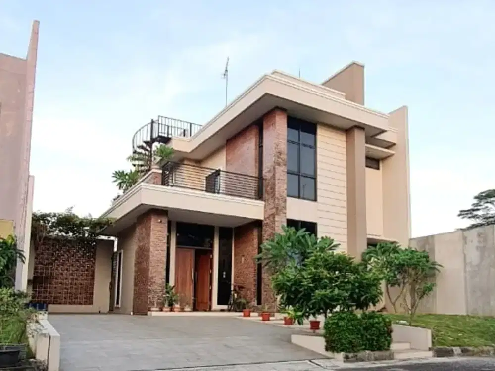 JUAL CEPAT BISA NEGO, RUMAH BAGUS & TANAH YANG LUAS DI SERENADE LAGOON