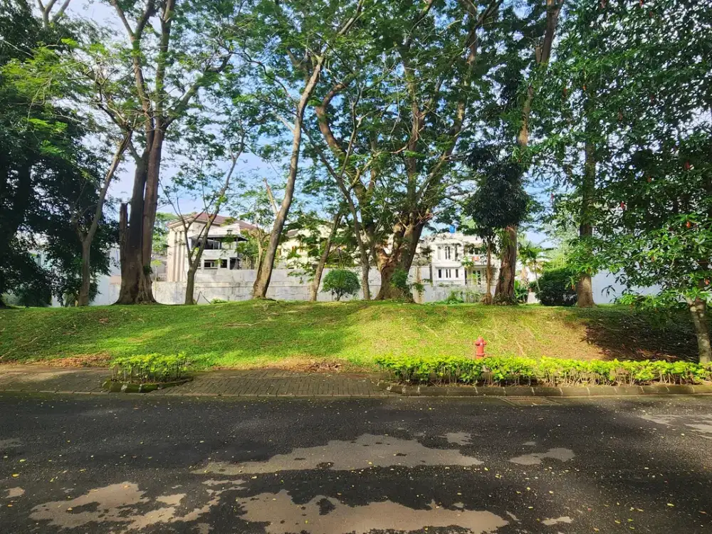 Dijual Kavling View Taman, Spot Parkiran Banyak di Tirta Golf BSD