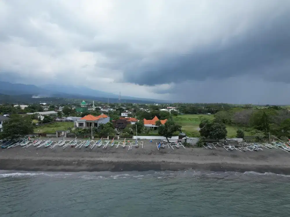 Leasehold Beachfront Villa Montong,Batu Layar dekat Senggigi Lombok