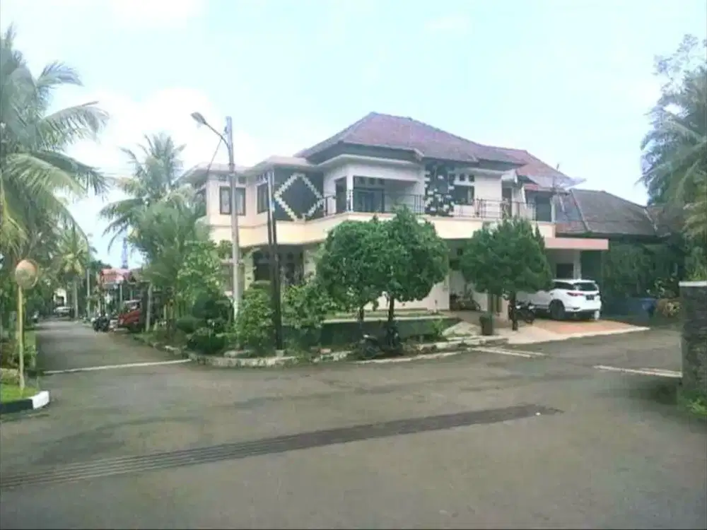 Rumah Mewah Super Strategis Posisi Hook Pesona Pangrango Sukabumi