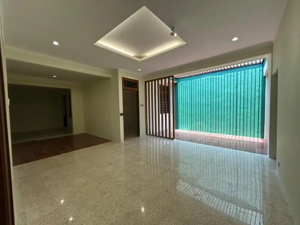 Dijual rumah Luas 399 2lt SHM di kayu putih raya jakarta dekat lrt tj
