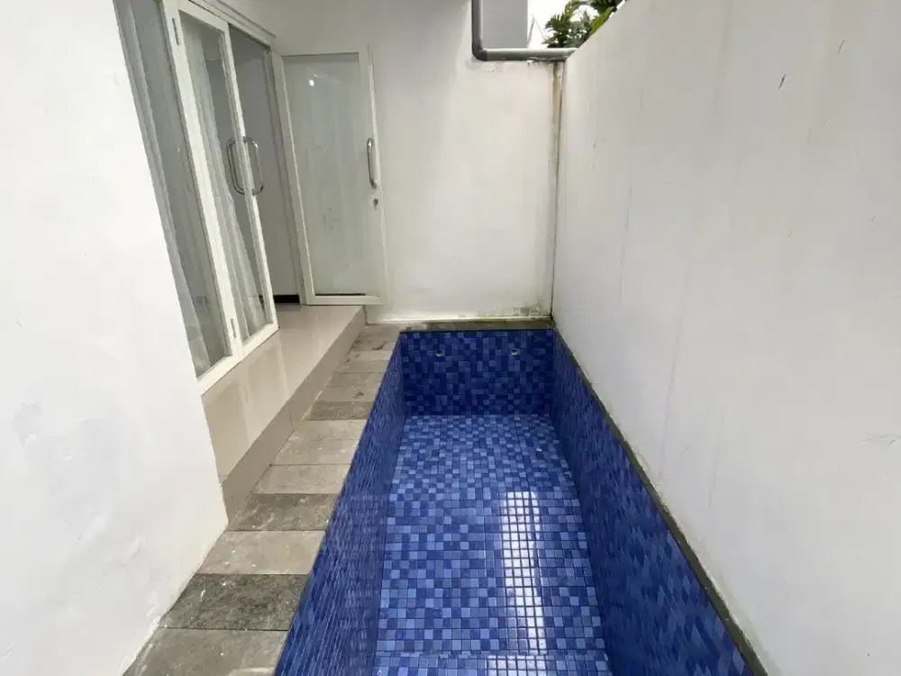 VILLA FULL FURNISH DENGAN POOL LOKASI BELAKANG JATIM PARK 3