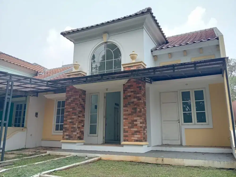 Rumah depan taman siap huni Citra Grand Cibubur