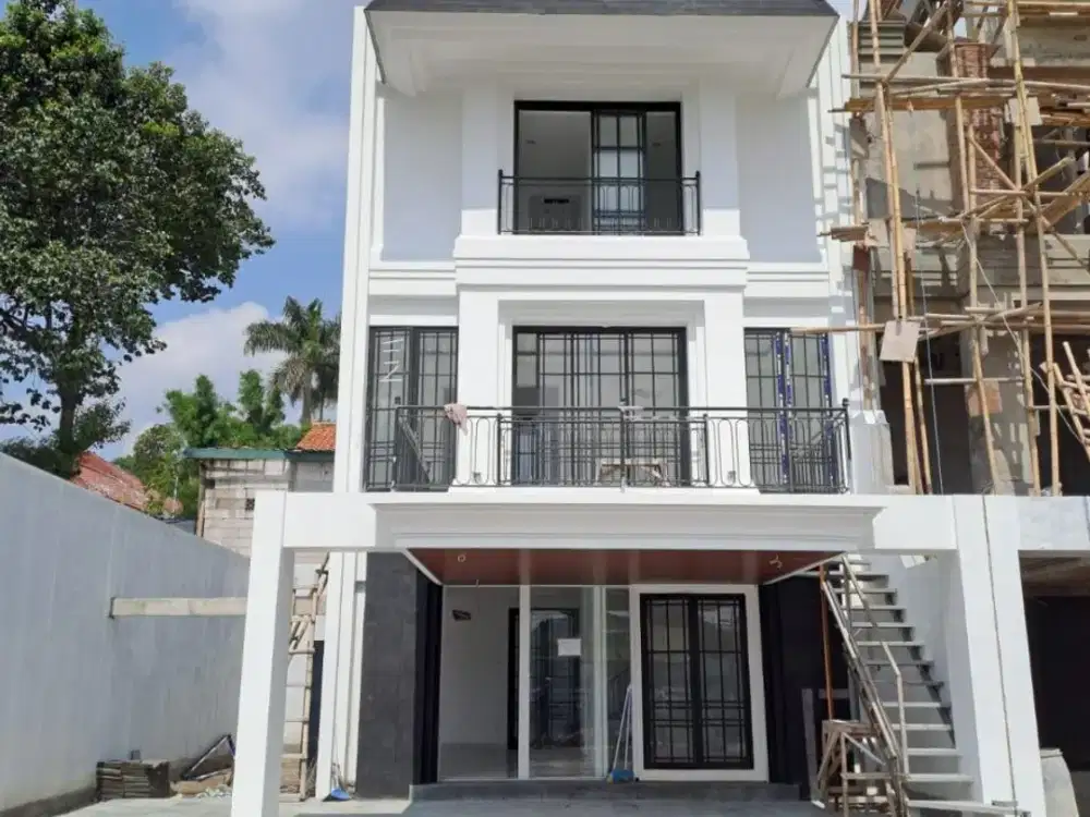 Hunian Mewah Modern 3 Lantai Posisi Hoek Jakarta Selatan Dekat Bintaro