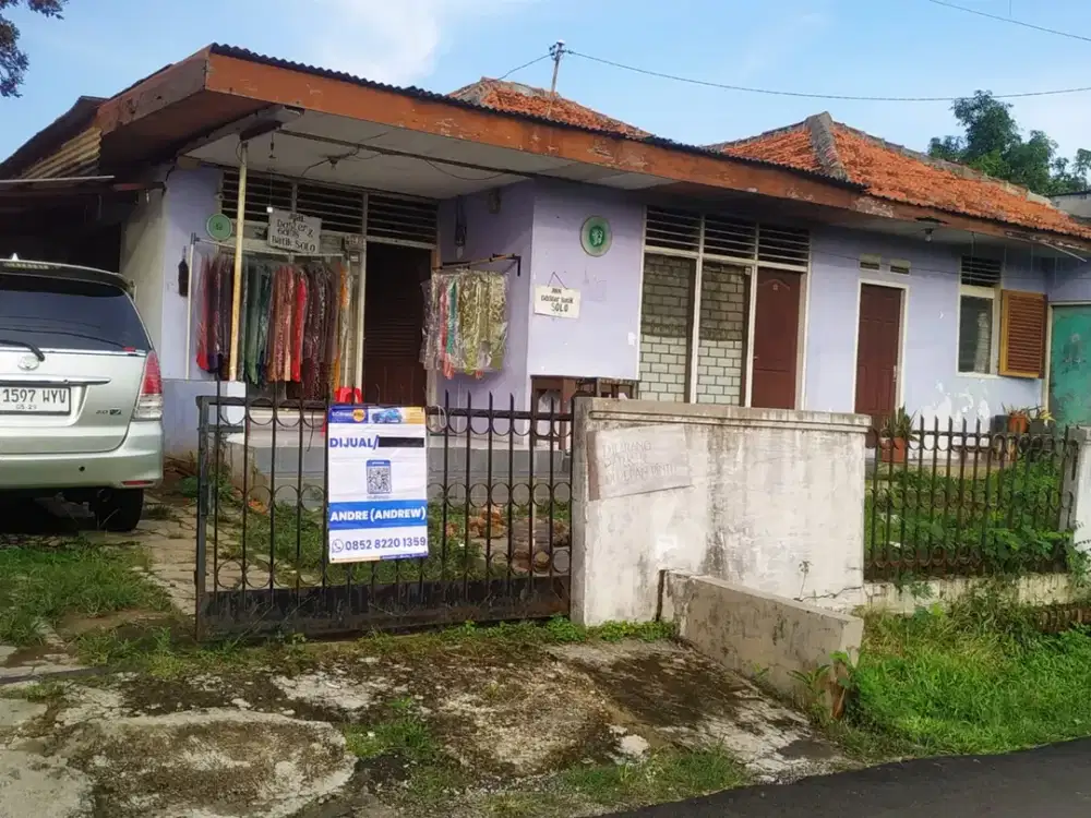 Lahan Luas dengan Bangunan Yang Aktif di Komplek BMKG Pondok Betung