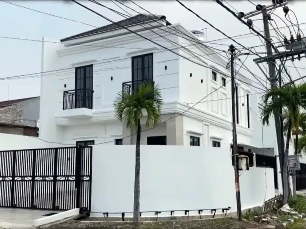 Rumah di Sutorejo Timur