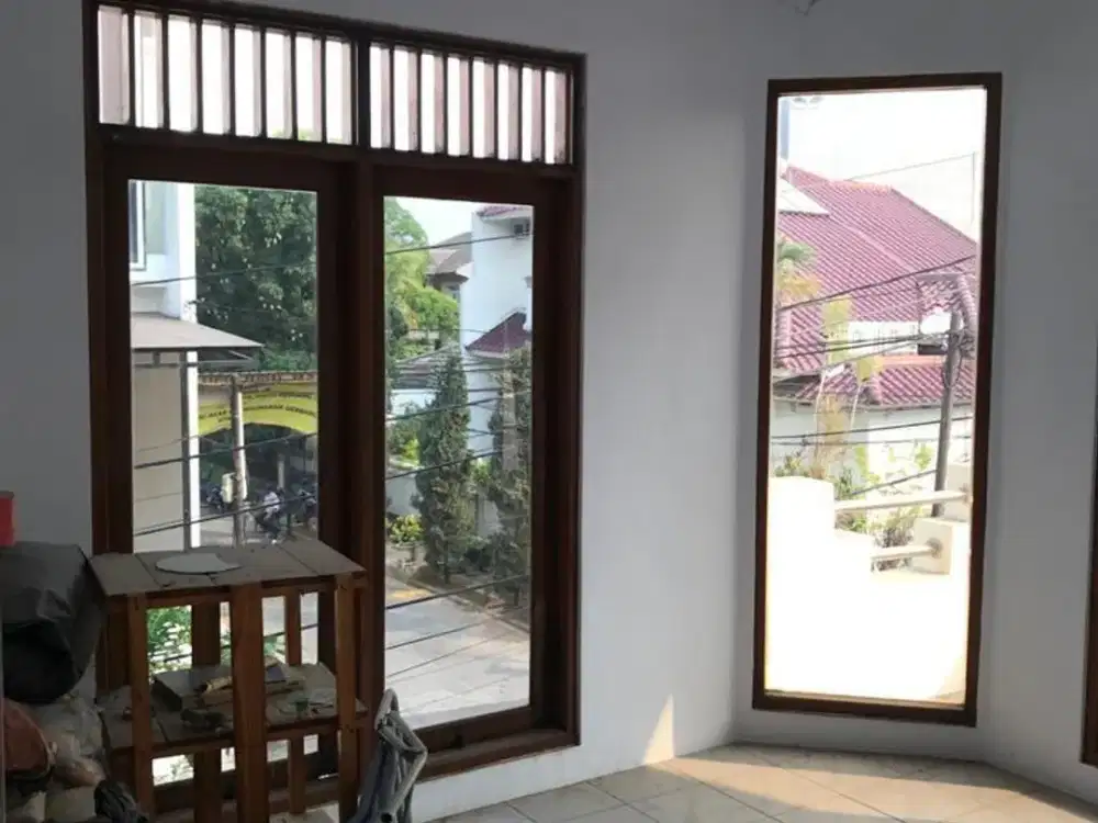 Dijual Rumah Hoek 2 Lantai Kelapa Gading SHM