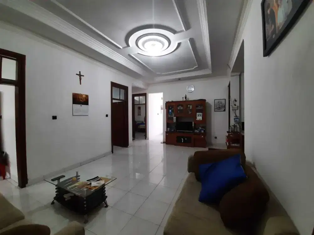 Dijual Rumah bagus siap huni di Jalan Kembar