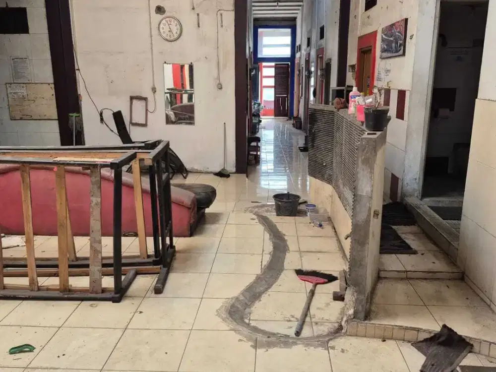 Kos²an lokasi Raya Kutisari Utara - 5 menit ke UK Petra, Rungkut