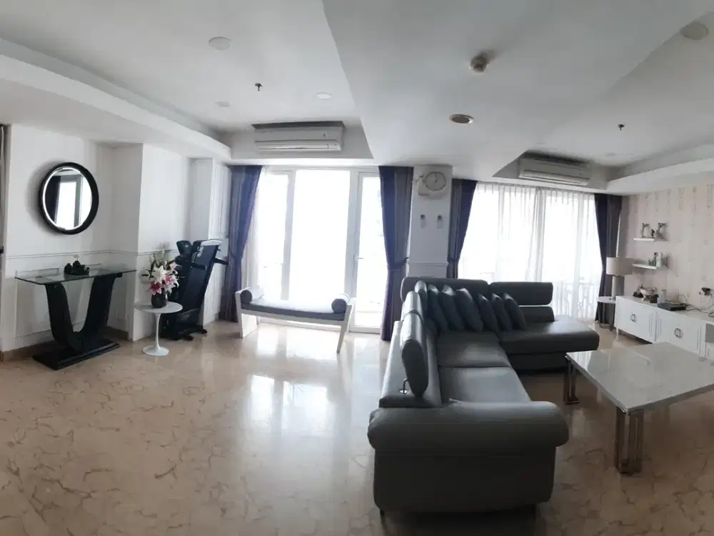 Disewakan apartemen The Royale Springhill private lift dan furnished