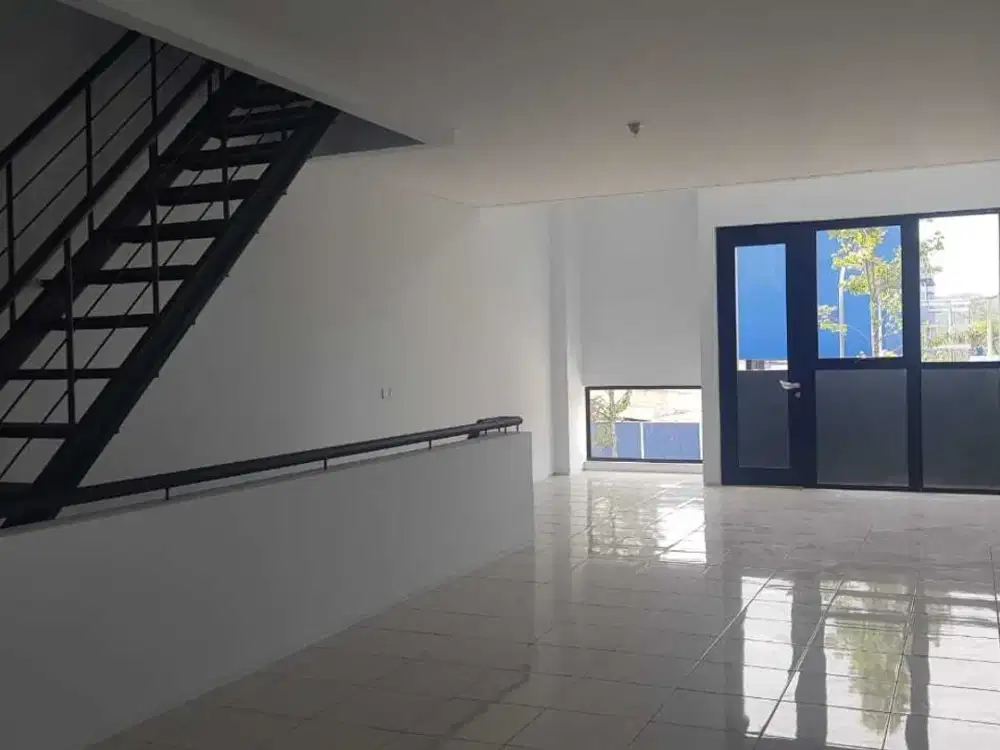 Disewakan Ruko Cantik Di kawasan Bisnis Teramai Kota Baru Parahyangan