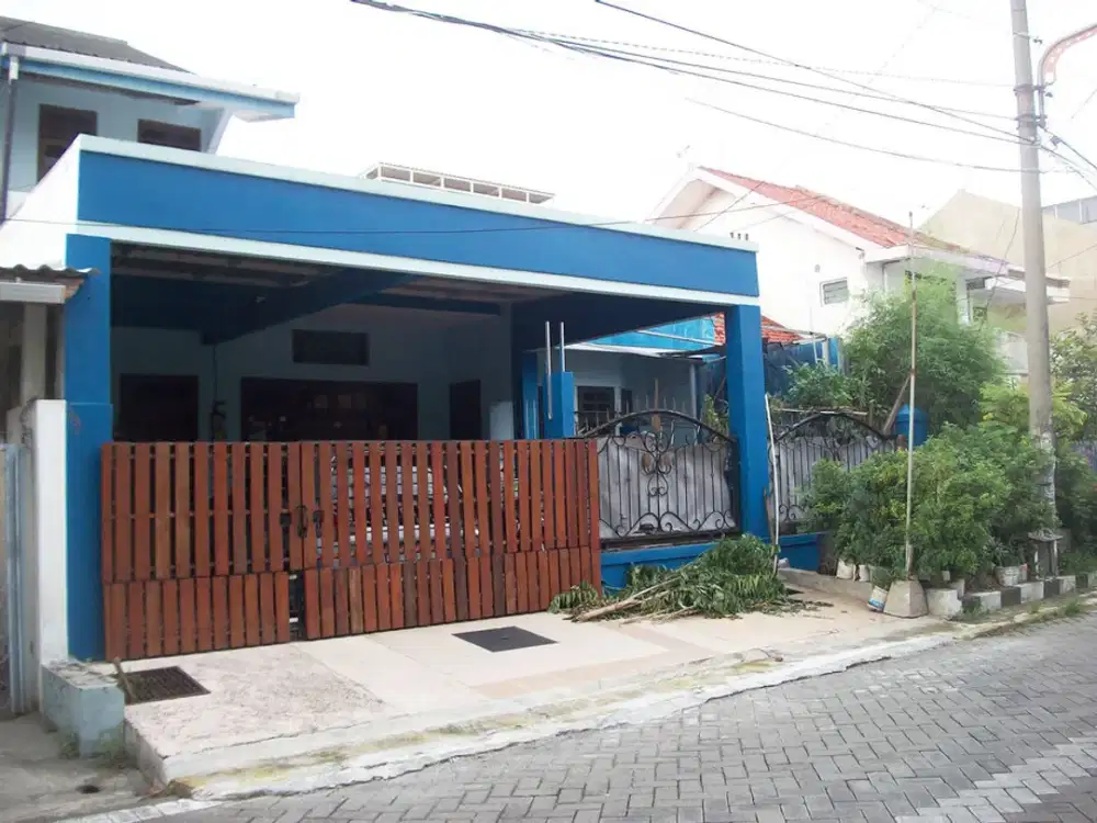 Rumah di Tenggilis Mejoyo Selatan