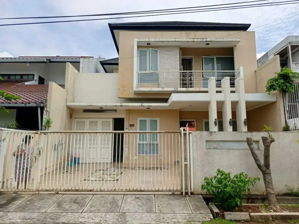 Dijual Cepat BU Rumah 2 Lantai Di Kedoya Kebon jeruk Jakarta Barat