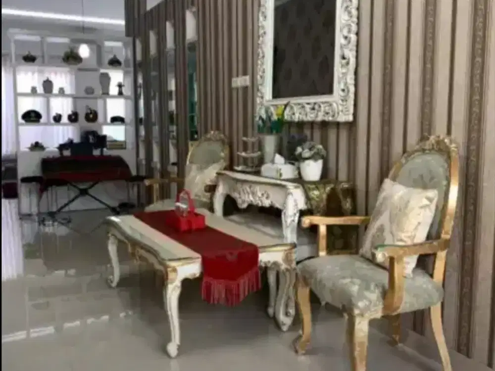 Dijual Rumah 3 lantai berlokasi di Kertajaya Indah Regency (EL)