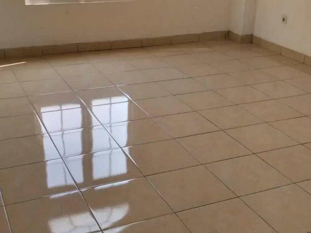 DIJUAL/DISEWAKAN RUKO 3 LANTAI BOLSENA GADING SERPONG