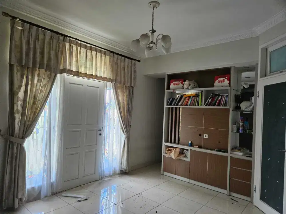 Dijual Rumah Murah Baru Renovasi Semi Furnished di Gading Kirana Barat