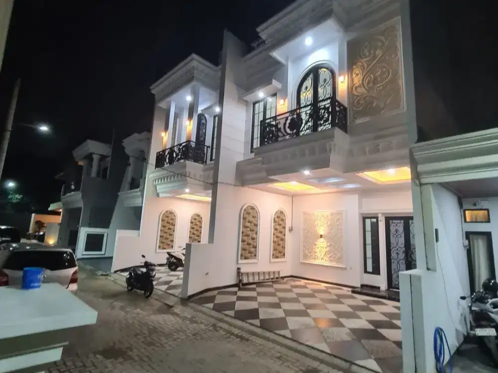 RUMAH MODERN CLASIC SIAP HUNI DI JAGAKARSA JAKARTA SELATAN