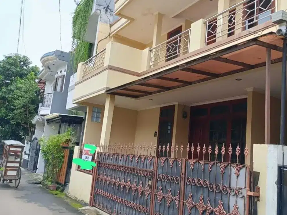 Rumah Mewah Harga Hemat Dekat Griya Antapani