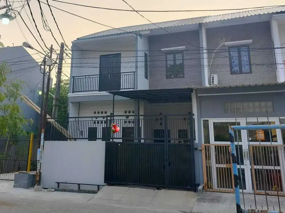 RUMAH 2 LANTAI BANGUNAN MULUS DI HARAPAN INDAH SIAP HUNI 13403 ER