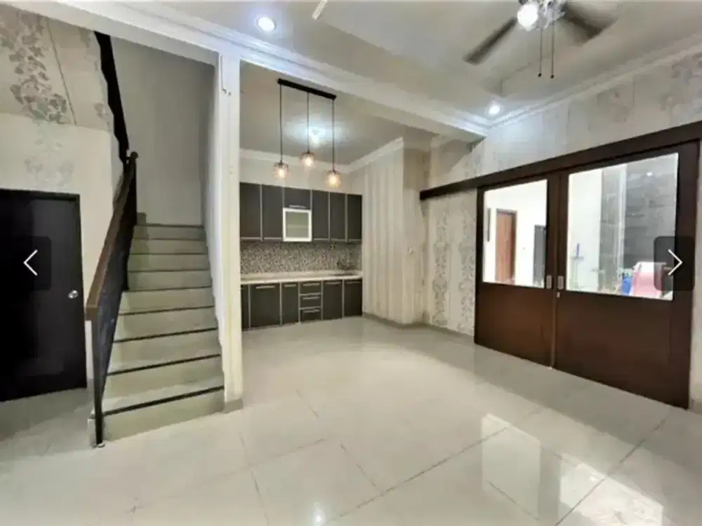 JARANG ADA DIJUAL RUMAH SIAP HUNI 2LANTAI  DEKAT LRT CITY JATIBENING