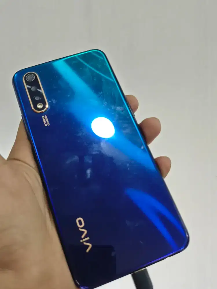 Vivo s1 4/128 hp casan