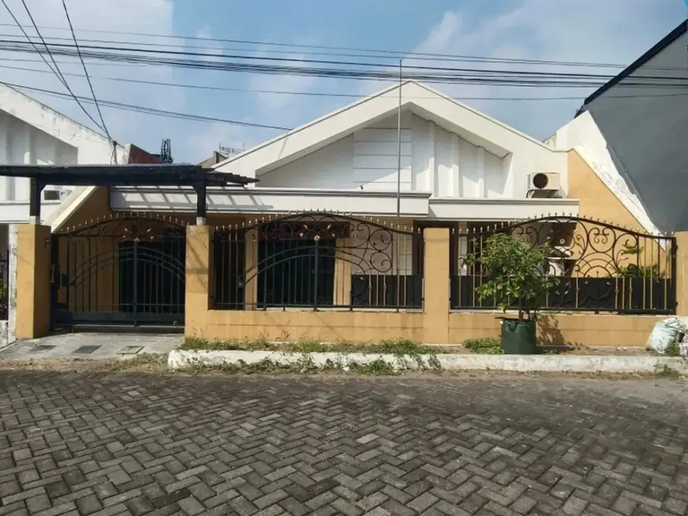 Dijual Murah Rumah Manyar Kertoadi Siap Huni, Lebar 12, Shm