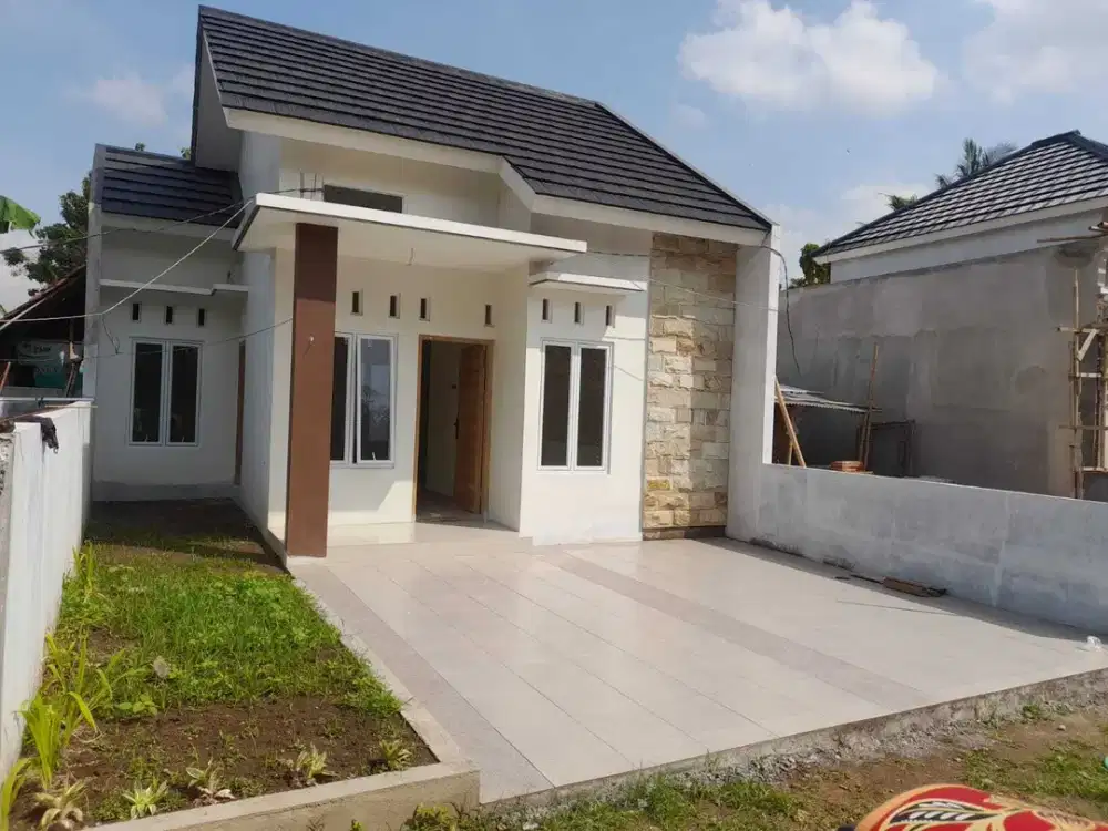 Rumah Baru Berjo Sidoluhur Godean Dekat Jalan Raya Strategis Istimewa