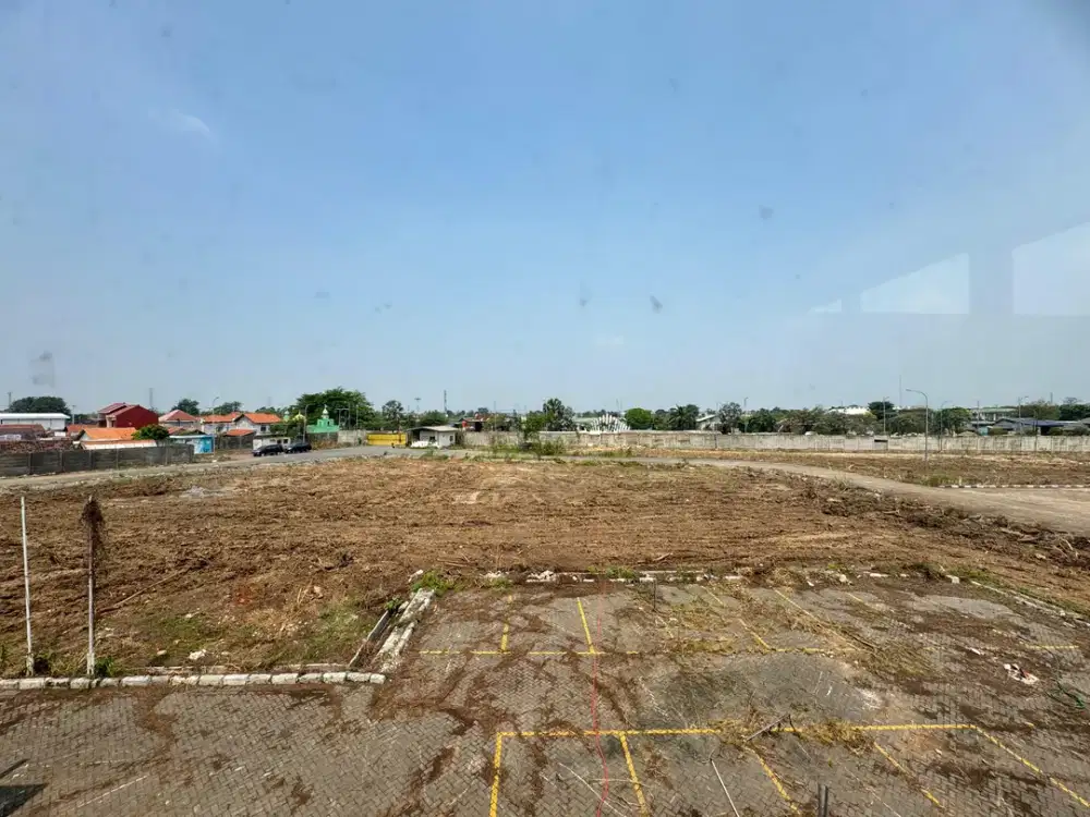DIJUAL Lahan ada Bangunan Gudang Pinggir Jalan di Lemah Abang,Cikarang