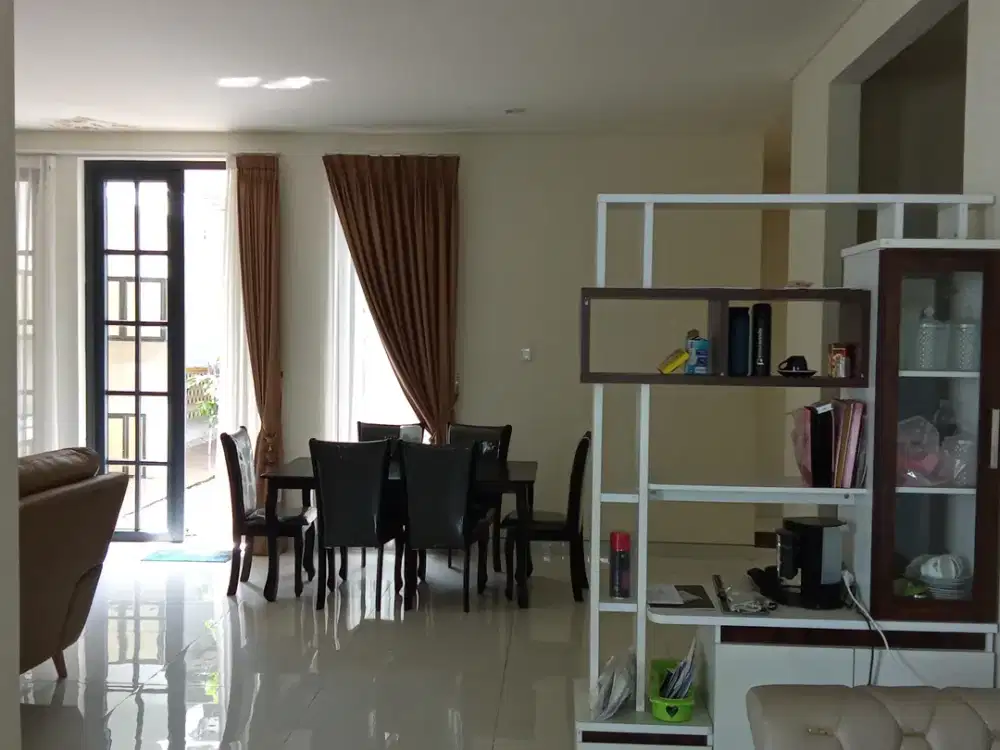 DIJUAL RUMAH MEWAH SIAP HUNI, ADA PERABOT, CLUSTER CITRALAND CELEBES